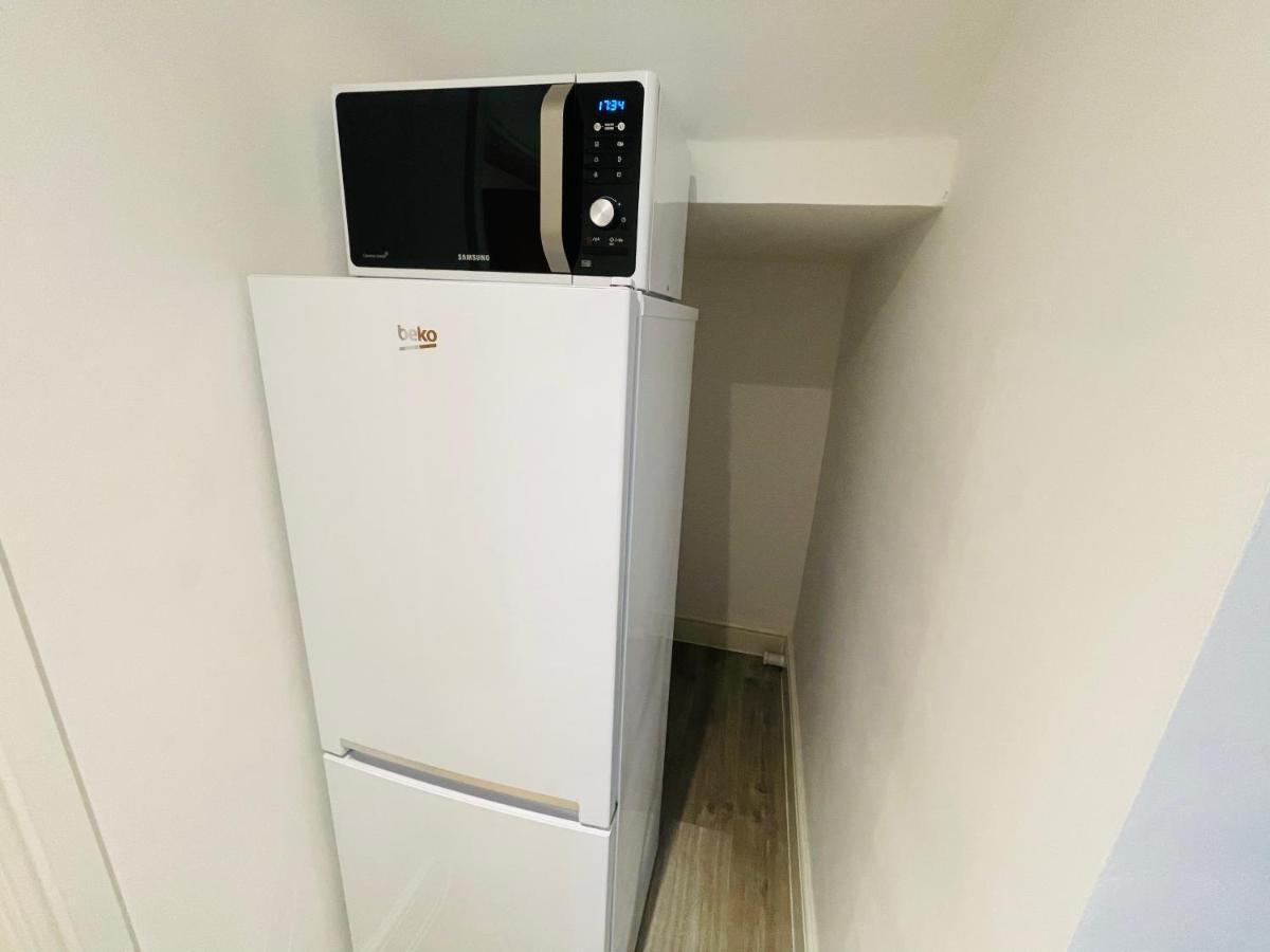 New Modern Studio Apartment, Parking, Netflix Kenilworth Buitenkant foto